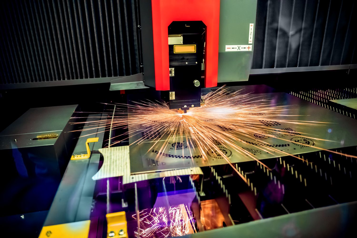 laser cutting metal